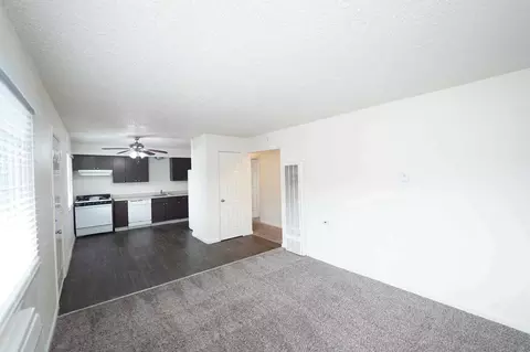 7002 East Pkwy, Parkway, CA 95823 photo 14