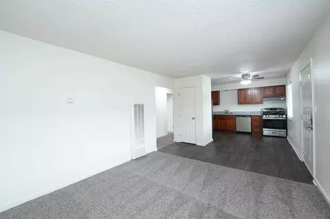 7002 East Pkwy, Parkway, CA 95823 photo 7