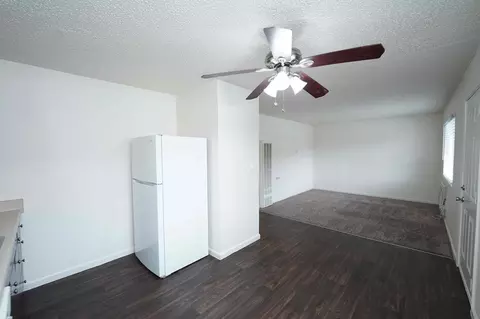 7002 East Pkwy, Parkway, CA 95823 photo 17