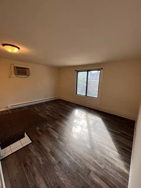 134 E Johnson St, Madison, WI 53703