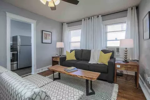 3721 Broadway Blvd, Kansas City, MO 64111