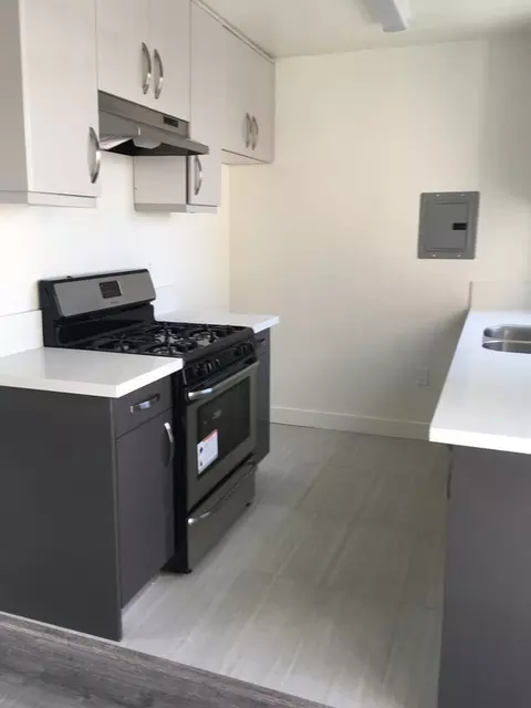 717 S Berendo St, Los Angeles, CA 90005