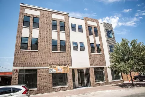 917 W 23rd St, Cedar Falls, IA 50613