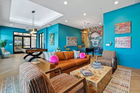 17454 Chatsworth St, Los Angeles, CA 91344