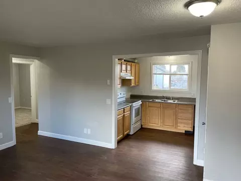 341 SE 2nd Ave, Canby, OR 97013