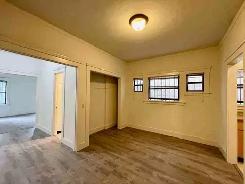 359 Grand Ave, Oakland, CA 94610