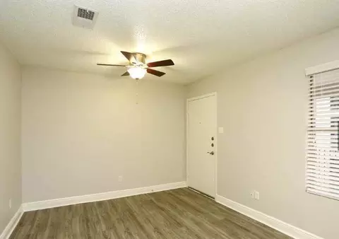 2101 W Anderson Ln, Austin, TX 78757 photo 6