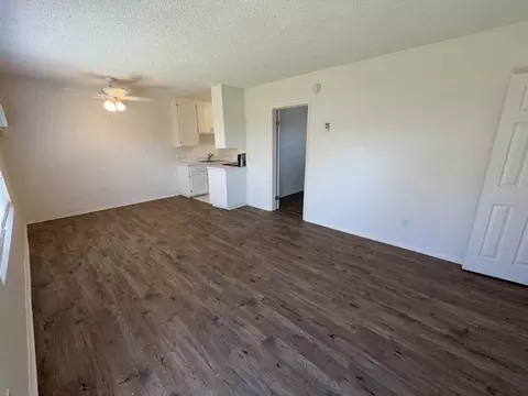 7555 Winnetka Ave, Los Angeles, CA 91306