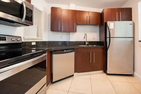 4147 Stirling Rd, Fort Lauderdale, FL 33314
