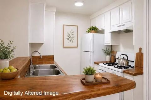 9939 Sepulveda Blvd, Los Angeles, CA 91345