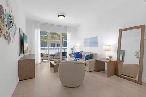 777 N Ocean Dr, Hollywood, FL 33019