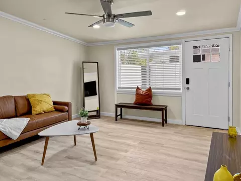 6644 Earll Dr, Scottsdale, AZ 85251
