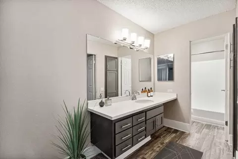 2235 W Broadway, Anaheim, CA 92804 photo 16