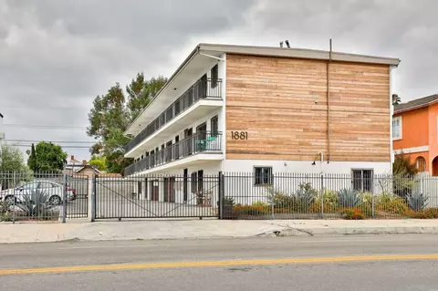 1881 W Jefferson Blvd, Los Angeles, CA 90018
