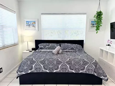322 Oregon St, Hollywood, FL 33019