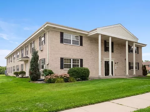 4300-4320 4300-4320 S 60th St 5901-5951 W Coldspring Rd, Greenfield, WI 53220