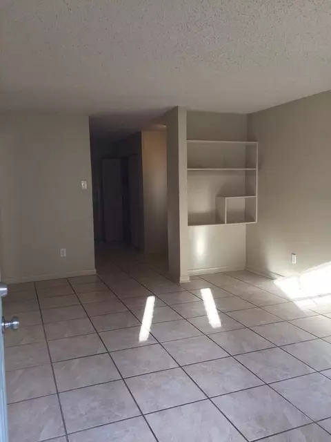 4209 Yates St, Metairie, LA 70001