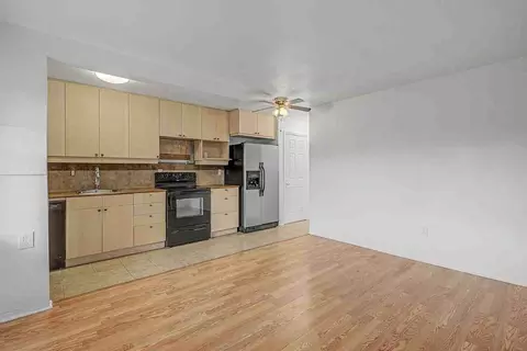 60 NW 79th St, Miami, FL 33150