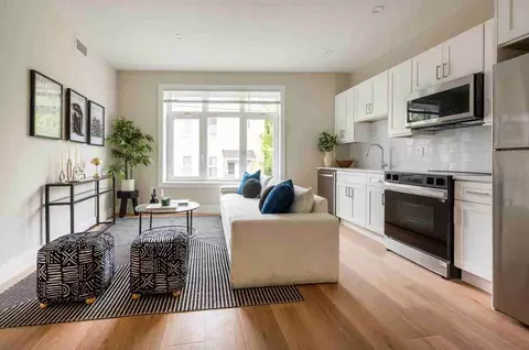 394 Mcgrath Hwy, Somerville, MA 02143