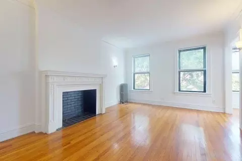 1101 E Hyde Park Blvd, Chicago, IL 60615