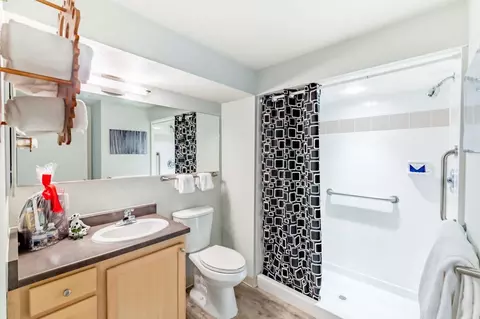 1375 N High St, Denver, CO 80218 photo 8