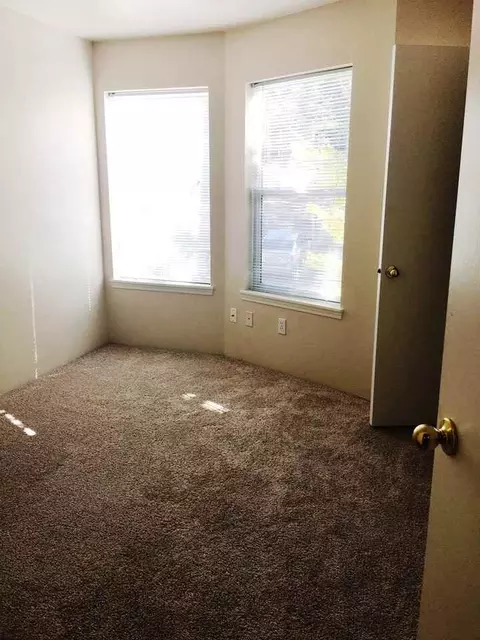 2001 Garden Ave, Eugene, OR 97403 photo 5