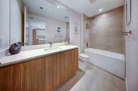 444 NE 7th St, Fort Lauderdale, FL 33304 photo 29
