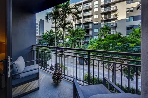 444 NE 7th St, Fort Lauderdale, FL 33304 photo 10