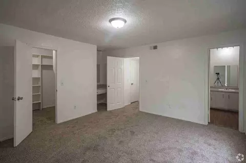 2600 W I 240 Service Rd, Oklahoma City, OK 73159