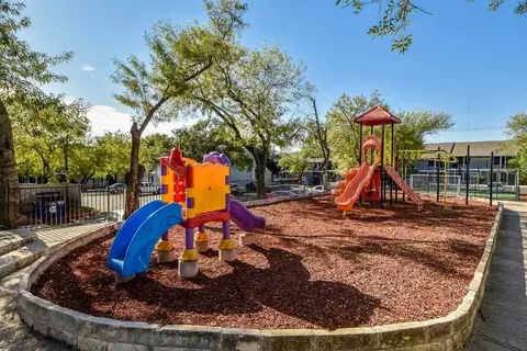 1711 Rutland Dr, Austin, TX 78758