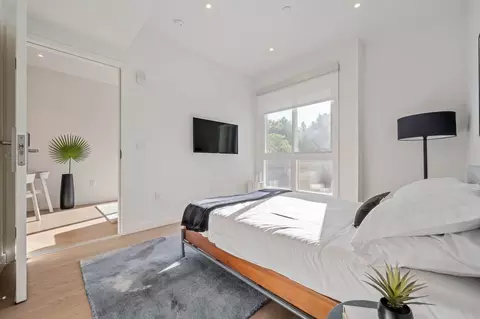 5851 W 88th St, Los Angeles, CA 90045