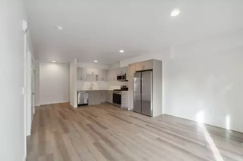 9736 Greenwood Ave N, Seattle, WA 98103 photo 3