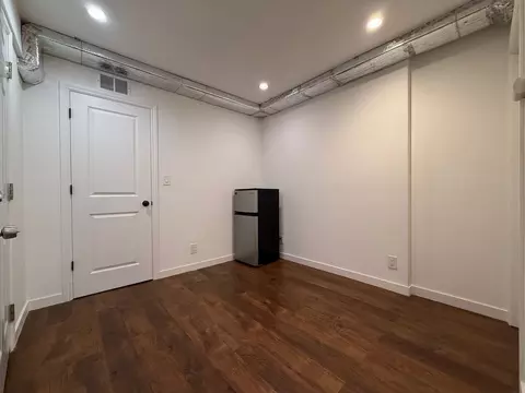 1052 Jamestown Ave, San Francisco, CA 94124