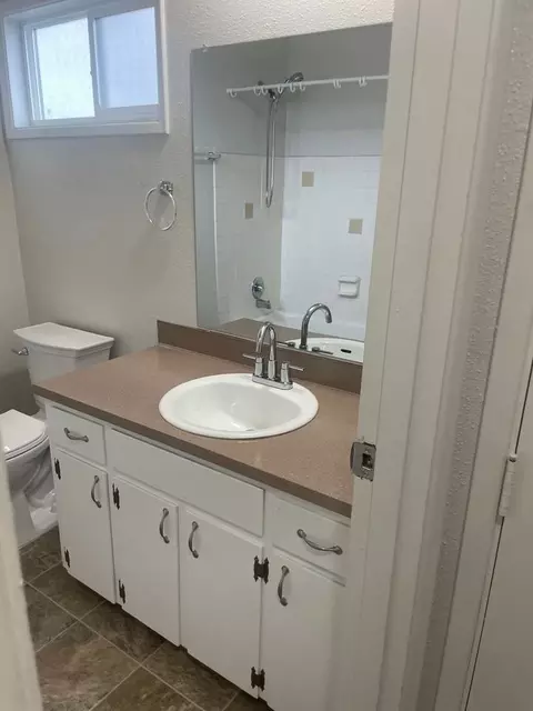 1601 Savage Rd NE, Salem, OR 97301