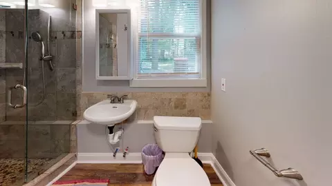 1620 Redcoat Dr, Charlotte, NC 28211