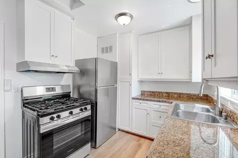 1034 5th St, Santa Monica, CA 90403