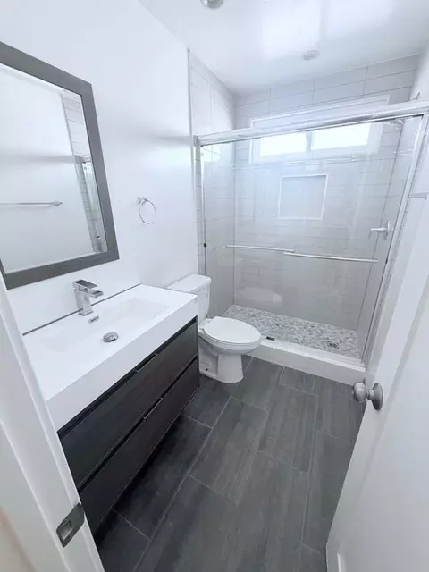 11835 Dorothy St, Los Angeles, CA 90049