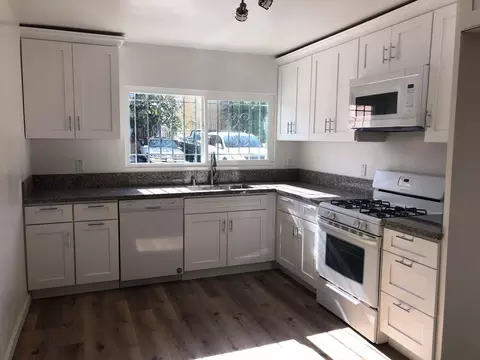 840 W Colden Ave, Los Angeles, CA 90044 photo 12