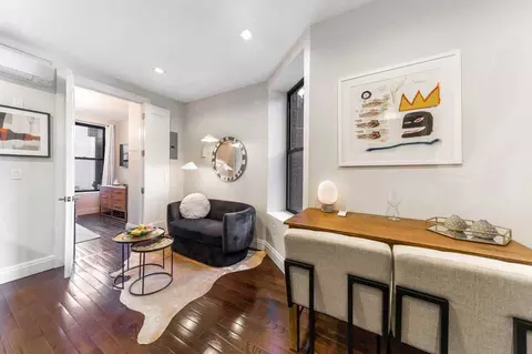 200 E 11th St, New York, NY 10003