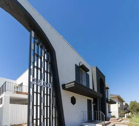 2830 W 235th St, Torrance, CA 90505