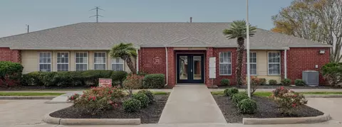 905 N Avenue J, Freeport, TX 77541