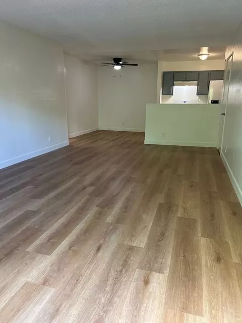 5269 Satsuma Ave, North Hollywood, CA 91601