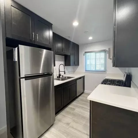 900 W College St, Los Angeles, CA 90012