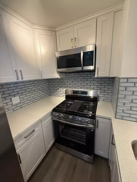 15601 Tustin Village Way, Tustin, CA 92780