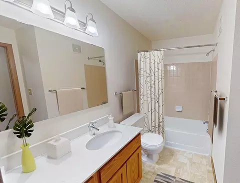 3255 Coachman Rd, Eagan, MN 55121 photo 6