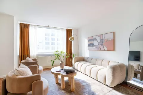 67 Wall St, New York, NY 10005