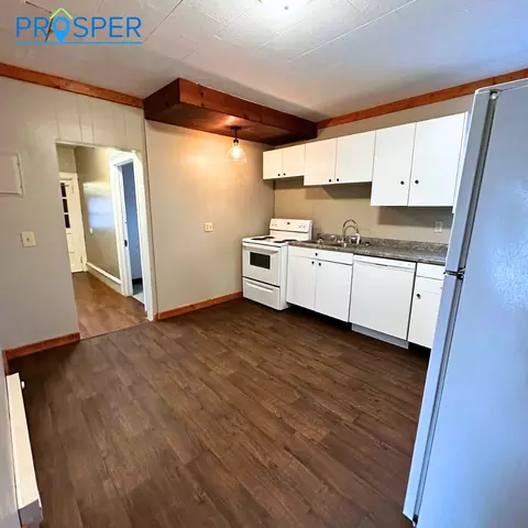 647 Woodward Ave, Chippewa Falls, WI 54729