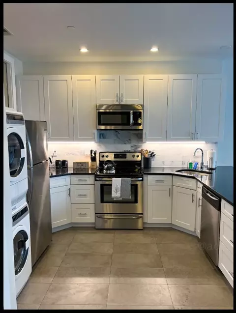 20 Park St, Albany, NY 12207