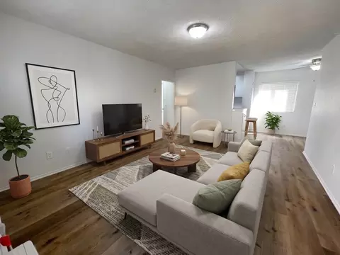 21736 Roscoe Blvd, Los Angeles, CA 91304