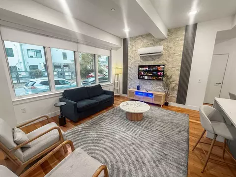 236 W Thompson St, Philadelphia, PA 19122
